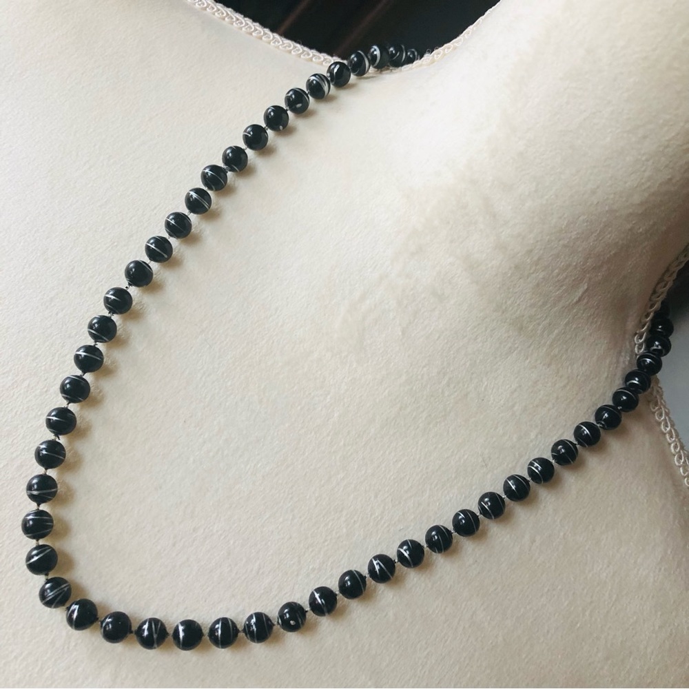 Vintage 80s black with silver metallic painted bead necklace